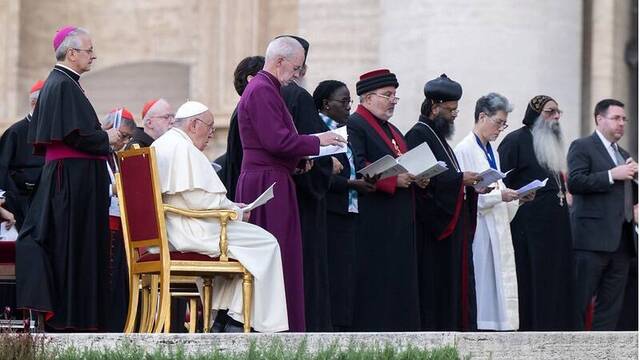 El Papa y líderes de otras denominaciones en la oración ecuménica de inicio del Sínodo de la Sinodalidad en 2023