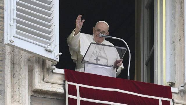 El Papa presidió el rezo del Ángelus desde el balcón de San Pedro / Vatican Media