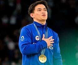 Carlos Yulo, con 24 años y dos medallas de oro seguidas, es ahora una leyenda para Filipinas