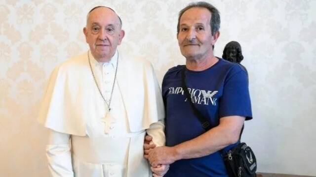 El Papa Francisco y Beniamino Zuncheddu.