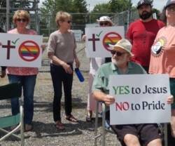 Manifestantes de Elmvale (Ontario, Canadá).