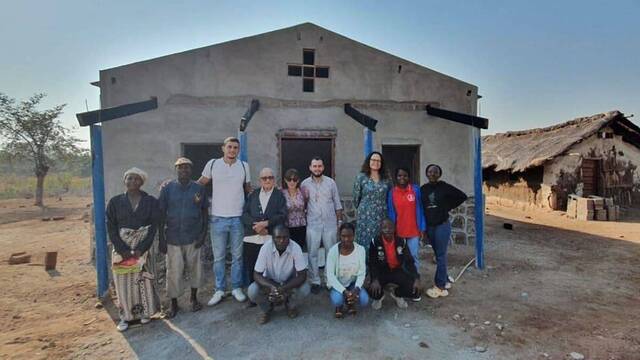 Jóvenes misioneros en Mozambique. Foto: Misiones de Canarias.