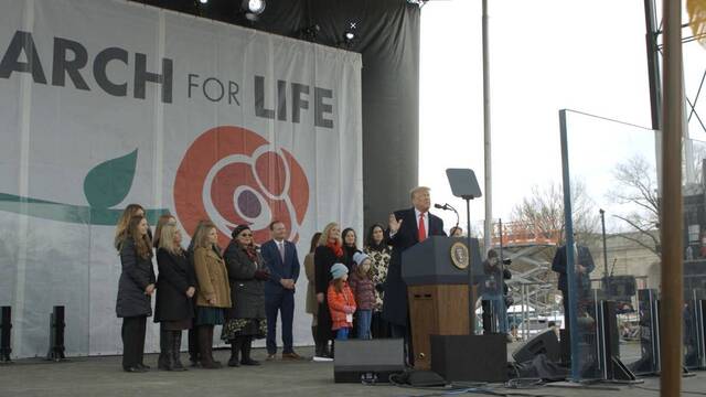 Trump habla en la Marcha por la Vida de 2020.