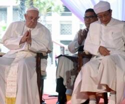 El Papa Francisco y el Gran Imán profesor Nasaruddin Umar.