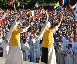 Un momento de animación en el Festival de la Juventud de Medjugorje en agosto