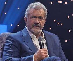 Mel Gibson, durante una reciente entrevista ante un auditorio en Londres. Foto: captura Inspire Me Podcast.