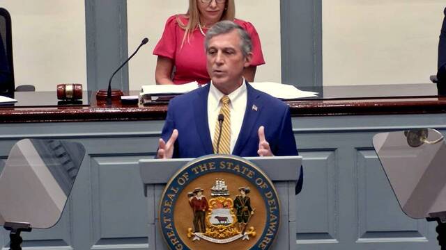 John Carney, durante una intervención ante el Congreso del estado de Delaware (Estados Unidos).