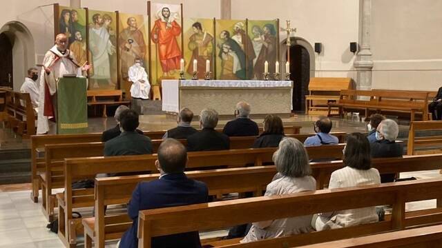 Misa en 2021 en la capilla del seminario de Barcelona, con el cardenal Omella