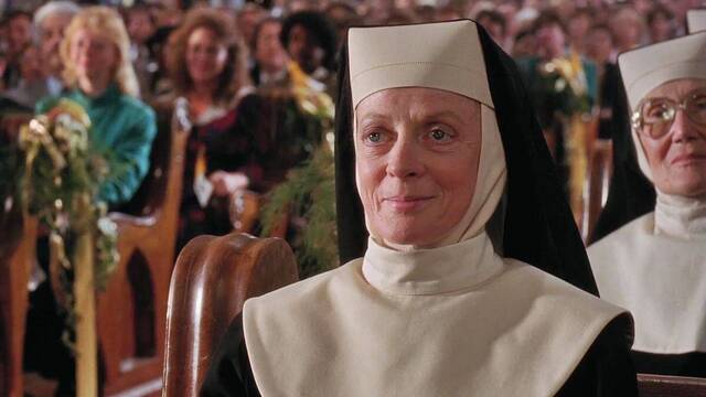 Maggie Smith, la inolvidable madre superiora de 'Sister Act'.