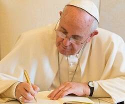 El Papa Francisco escribe... pero no habrá escrito una autobiografía de puño y letra