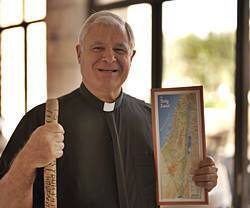 El padre Juan Solana, director de Magdala y guía de la peregrinación virtual a Tierra Santa, una experiencia espiritual que congrega cada año a decenas de miles de personas. Foto: Magdala Center.