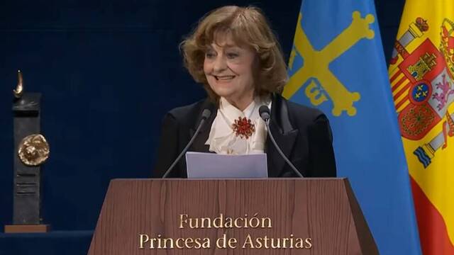 Un momento del discurso de Ana Blandiana al recibir el Premio Princesa de Asturias de las Letras 2024.