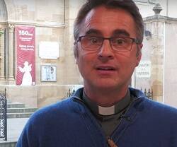 Etienne Kern, rector del santuario del Sagrado Corazón en Paray-le-Monial