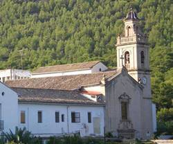 El monasterio del Santo Espíritu lleva desde el siglo XV en la localidad valenciana de Gilet.