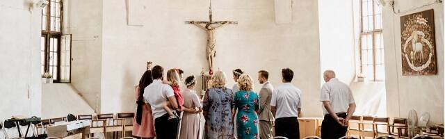 Una ceremonia en la parroquia de Ramintoja, una iglesia evangelizadora en Vilna