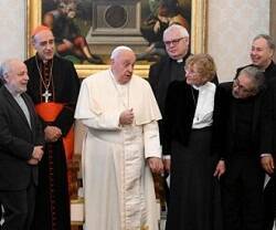 El Papa recibió a los teólogos de la Comisión Teológica Internacional, que son  casi una treintena