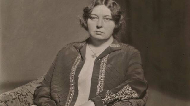 La intercesión de Sigrid Undset por su país empieza a traducirse en conversiones.