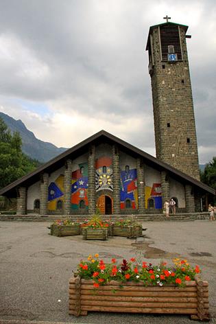 Exterior del templo de Nuestra Señora de Gracia.